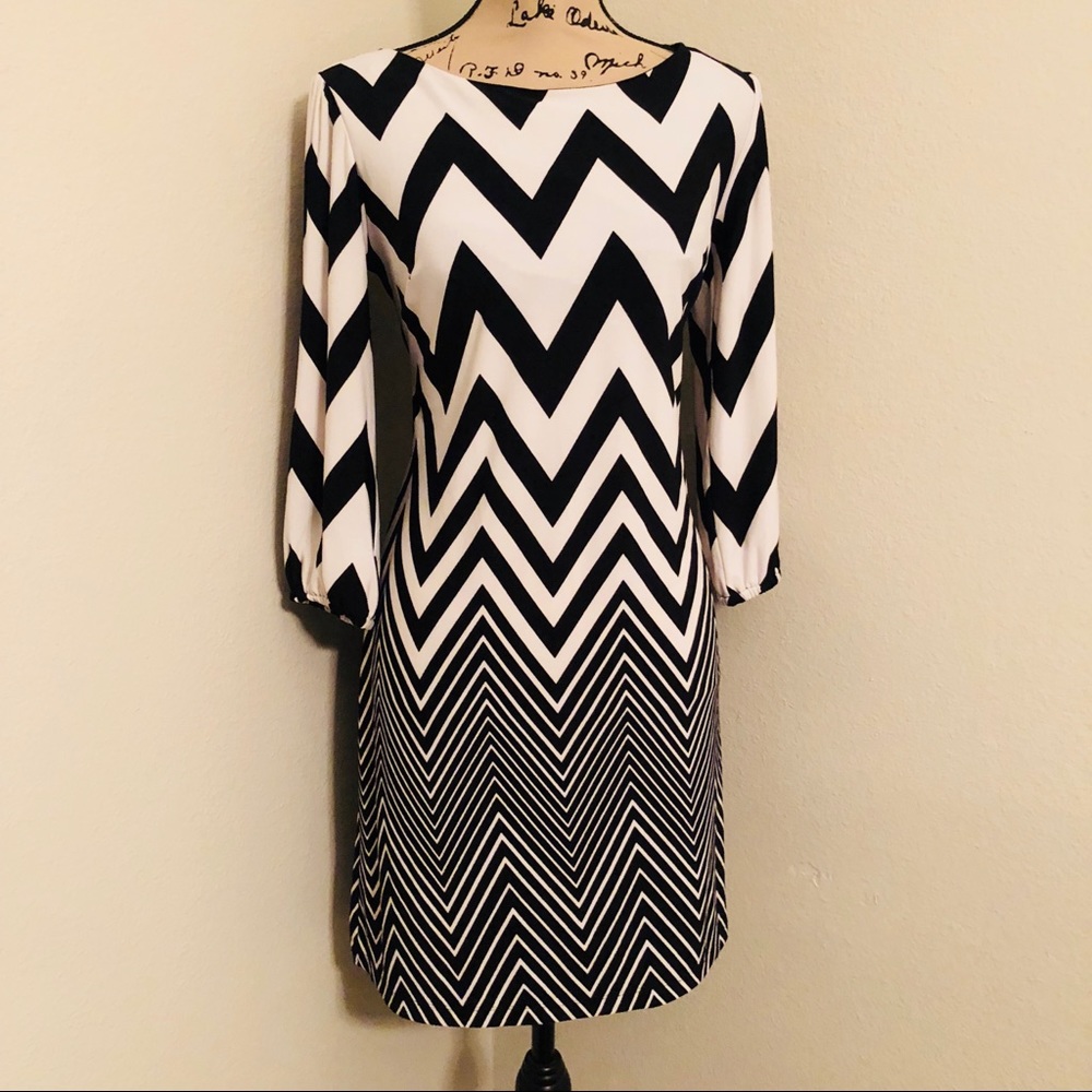 Black and white zig-zag size 6 dress